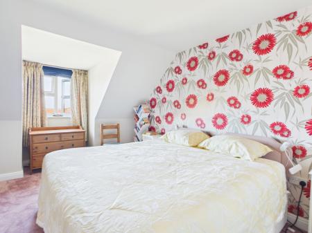 2 bedroom Semi-detached bungalow for sale in Mumby Meadows, Alford, LN13