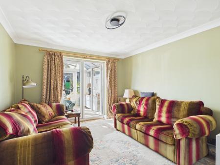 2 bedroom Semi-detached bungalow for sale in Mumby Meadows, Alford, LN13