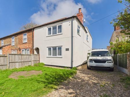 2 bedroom Semi-detached house for sale in Mumby Road, Huttoft, LN13