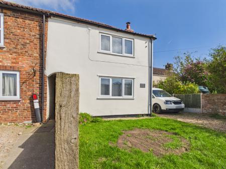 2 bedroom Semi-detached house for sale in Mumby Road, Huttoft, LN13