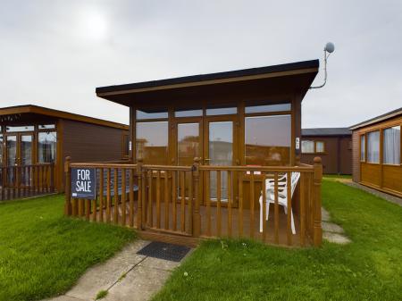 2 bedroom Chalet for sale in Off Links Avenue, Mablethorpe, LN12