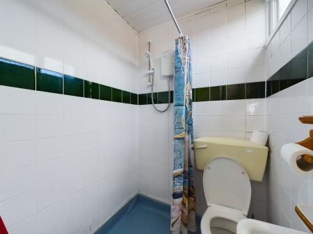 2 bedroom Chalet for sale in Off Links Avenue, Mablethorpe, LN12