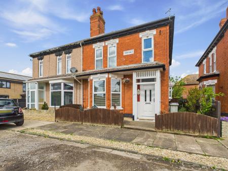 3 bedroom Semi-detached house for sale in Park Avenue, Mablethorpe, LN12