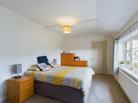 2 bedroom Detached house for sale in Queens Park Close, Mablethorpe, LN12
