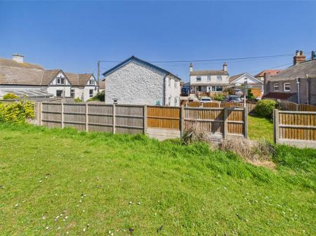 2 bedroom Detached house for sale in Queens Park Close, Mablethorpe, LN12