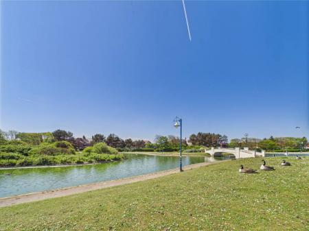 2 bedroom Detached house for sale in Queens Park Close, Mablethorpe, LN12