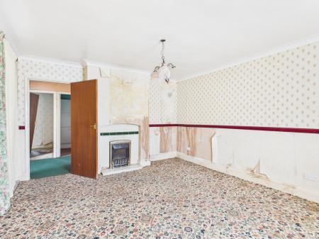 2 bedroom Semi-detached bungalow for sale in Radio St Peters, Trusthorpe, LN12