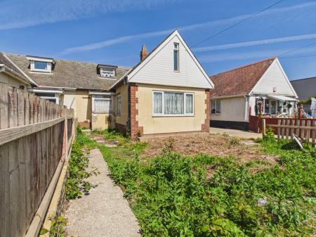 2 bedroom Semi-detached bungalow for sale in Radio St Peters, Trusthorpe, LN12