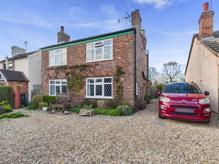 3 bedroom Detached house for sale in Sea Road, Anderby, PE24