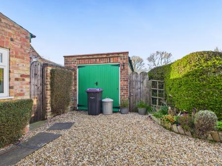 3 bedroom Detached house for sale in Sea Road, Anderby, PE24