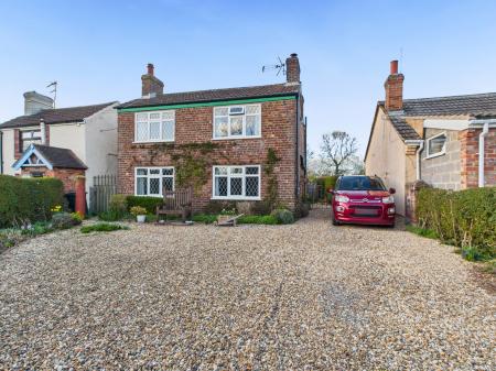 3 bedroom Detached house for sale in Sea Road, Anderby, PE24