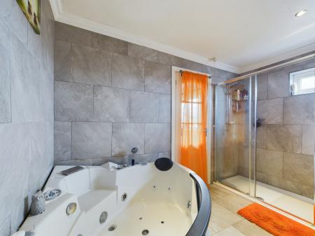 2 bedroom Semi-detached bungalow for sale in St Andrews Road, Mablethorpe, LN12