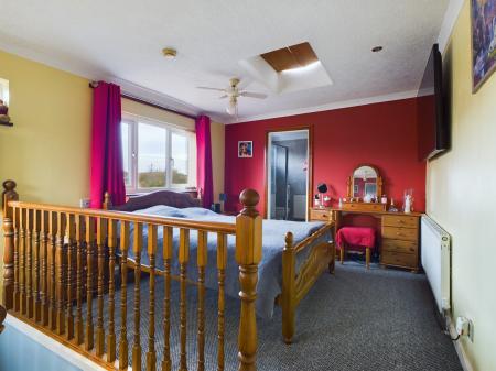 2 bedroom Semi-detached bungalow for sale in St Andrews Road, Mablethorpe, LN12