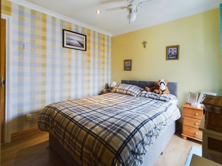 2 bedroom Semi-detached bungalow for sale in St Andrews Road, Mablethorpe, LN12