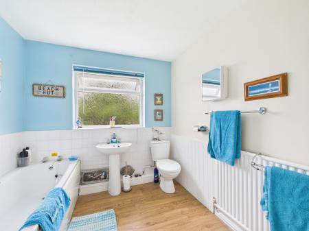 2 bedroom Detached house for sale in Trusthorpe Road, Trusthorpe, LN12