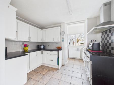6 bedroom Semi-detached house for sale in Victoria Road, Mablethorpe, LN12