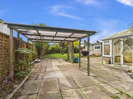 4 bedroom Bungalow for sale in Victoria Road, Mablethorpe, LN12