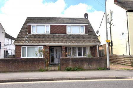4 bedroom Bungalow for sale in Victoria Road, Mablethorpe, LN12