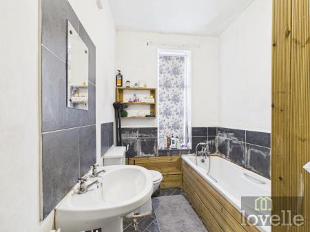 7 bedroom Semi-detached house for sale in Waterloo Road, Mablethorpe, LN12