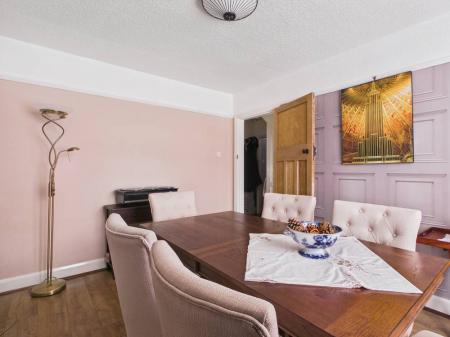 4 bedroom Detached house for sale in Wellington Road, Mablethorpe, LN12