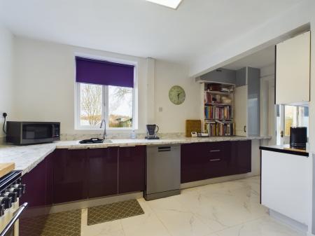 4 bedroom Detached house for sale in Wellington Road, Mablethorpe, LN12