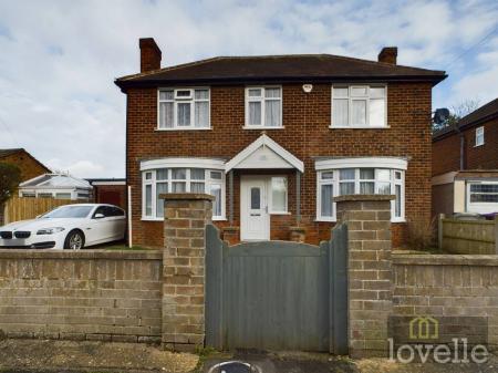 4 bedroom Detached house for sale in Wellington Road, Mablethorpe, LN12