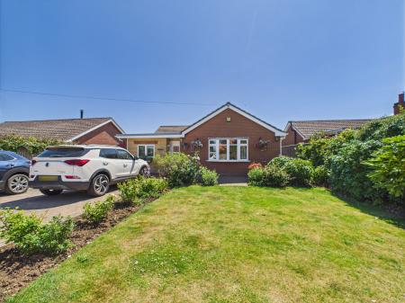 2 bedroom Detached bungalow for sale in Sea Road, Anderby, PE24