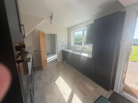 3 bedroom Terraced House to let in Sutton Road, Alford, Alford, LN13