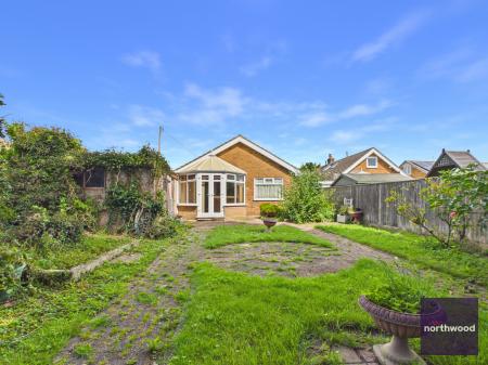 2 bedroom Detached bungalow for sale in Church Road, Mablethorpe, LN12
