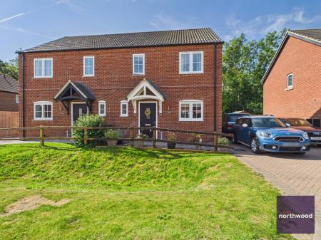 3 bedroom Semi-detached house for sale in Bridgeways, Alford, Alford, LN13
