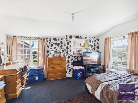 5 bedroom Detached house for sale in West End, Skegness, PE24