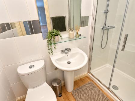 2 bedroom Flat to let in 8 Edinburgh Place, Weston super Mare, BS23