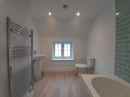 4 bedroom Link detached house to let in High Street, Newton On Trent, Lincoln, LN1
