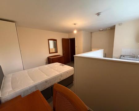 1 bedroom Flat to let in Carholme Road, Lincoln, LN1