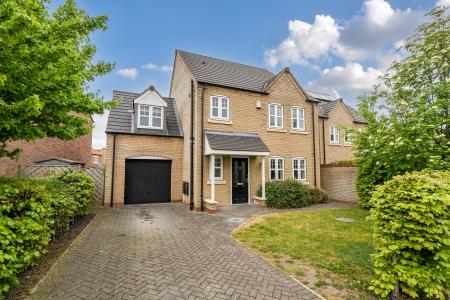 4 bedroom Detached house for sale in Rutland Avenue, Waddington, Lincoln, LN5