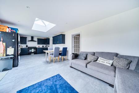 4 bedroom Bungalow for sale in Whelpton Close, Horncastle, LN9