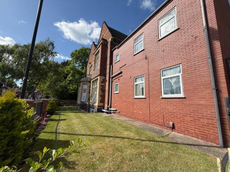 1 bedroom Studio flat to let in Carholme Road, Lincoln, LN1