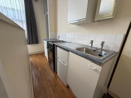 1 bedroom Studio flat to let in Carholme Road, Lincoln, LN1