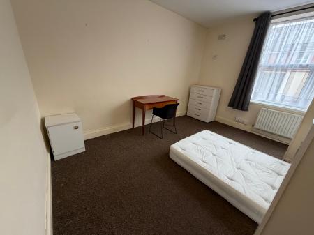 1 bedroom Studio flat to let in Carholme Road, Lincoln, LN1
