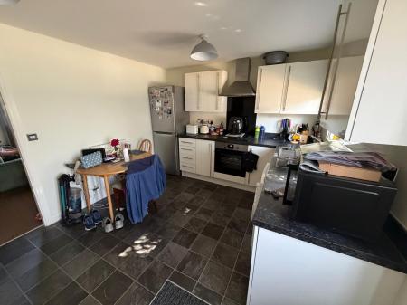 3 bedroom Semi-detached house to let in Kings Manor, Coningsby, LN4