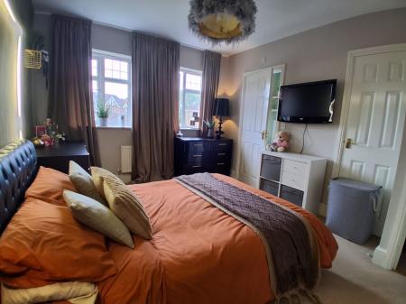 4 bedroom Terraced House to let in Kirkstall Close, Lincoln, LN2