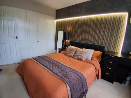 4 bedroom Terraced House to let in Kirkstall Close, Lincoln, LN2