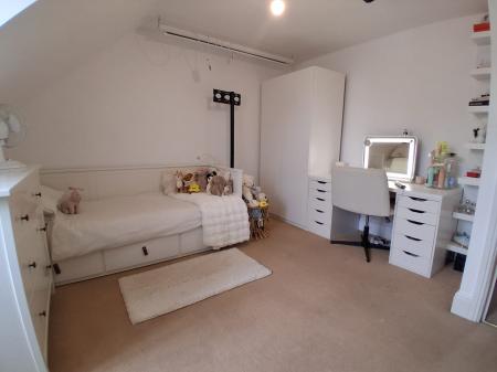 4 bedroom Terraced House to let in Kirkstall Close, Lincoln, LN2