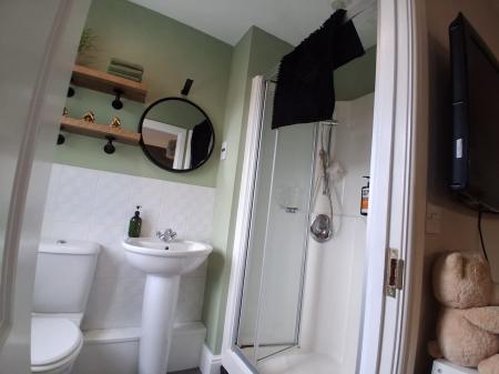4 bedroom Terraced House to let in Kirkstall Close, Lincoln, LN2