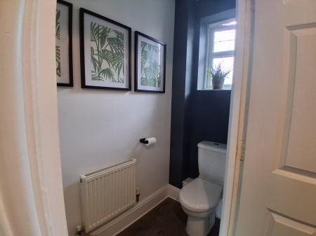4 bedroom Terraced House to let in Kirkstall Close, Lincoln, LN2