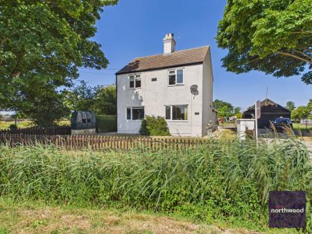 3 bedroom Detached house for sale in Station Road, Theddlethorpe, LN12