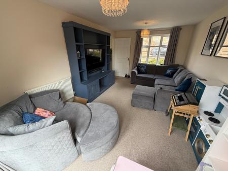 3 bedroom Detached house to let in Leveret Chase, Witham St Hughs, Lincoln, LN6