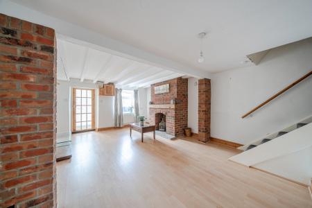 2 bedroom Cottage to let in West End Place, Ingham, Lincoln, LN1