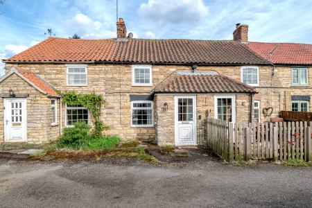 2 bedroom Cottage to let in West End Place, Ingham, Lincoln, LN1