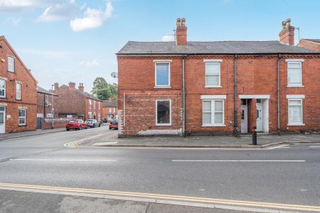 3 bedroom Terraced House for sale in Rasen Lane, Lincoln, LN1